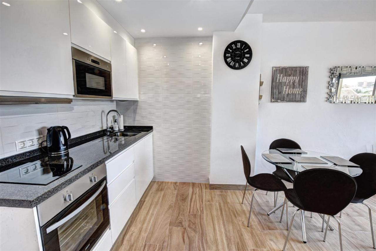 בנאלמדנה Benal Beach, Luxury Sea & Mountain View Beachside 1 Bedroom Apartment מראה חיצוני תמונה