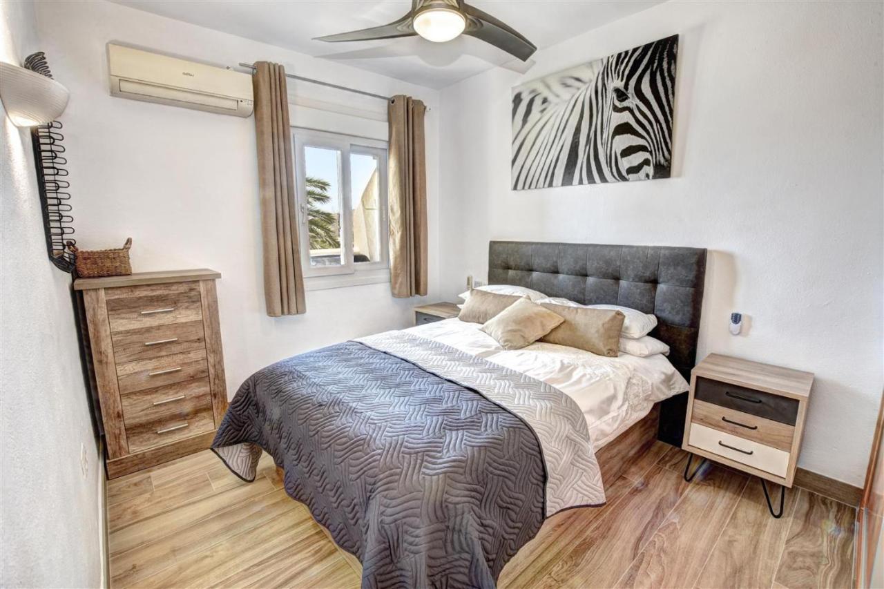 בנאלמדנה Benal Beach, Luxury Sea & Mountain View Beachside 1 Bedroom Apartment מראה חיצוני תמונה