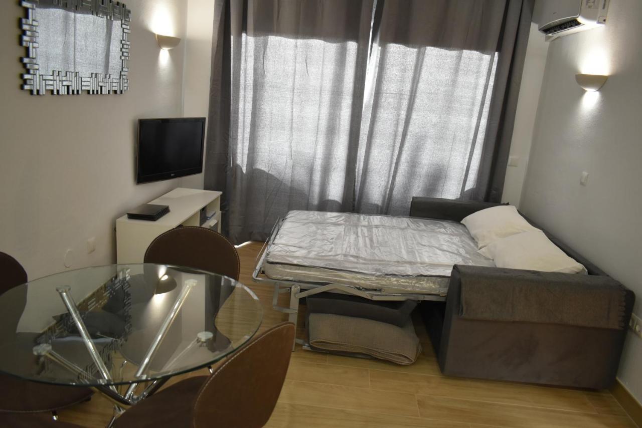 בנאלמדנה Benal Beach, Luxury Sea & Mountain View Beachside 1 Bedroom Apartment מראה חיצוני תמונה