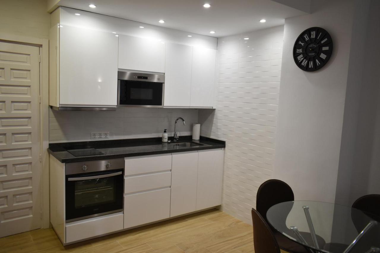 בנאלמדנה Benal Beach, Luxury Sea & Mountain View Beachside 1 Bedroom Apartment מראה חיצוני תמונה