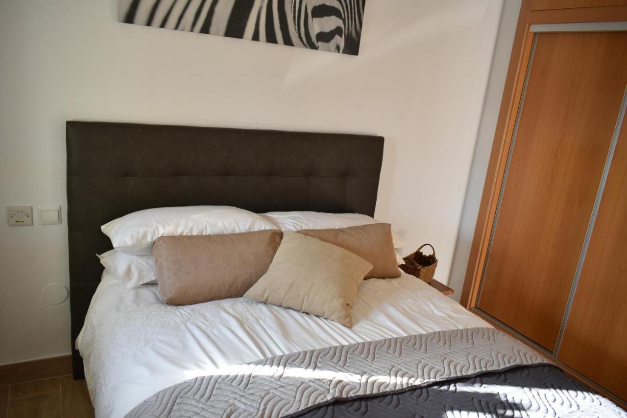 בנאלמדנה Benal Beach, Luxury Sea & Mountain View Beachside 1 Bedroom Apartment מראה חיצוני תמונה