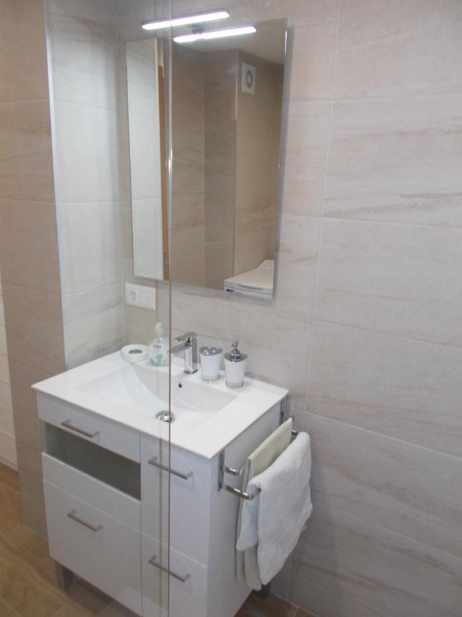 בנאלמדנה Benal Beach, Luxury Sea & Mountain View Beachside 1 Bedroom Apartment מראה חיצוני תמונה